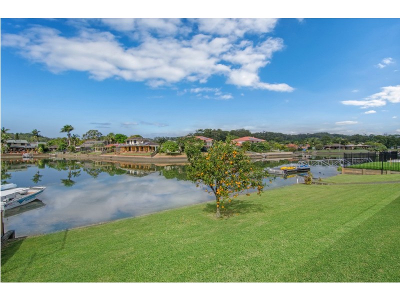 4 Spinnaker Court, Currumbin Waters QLD 4223