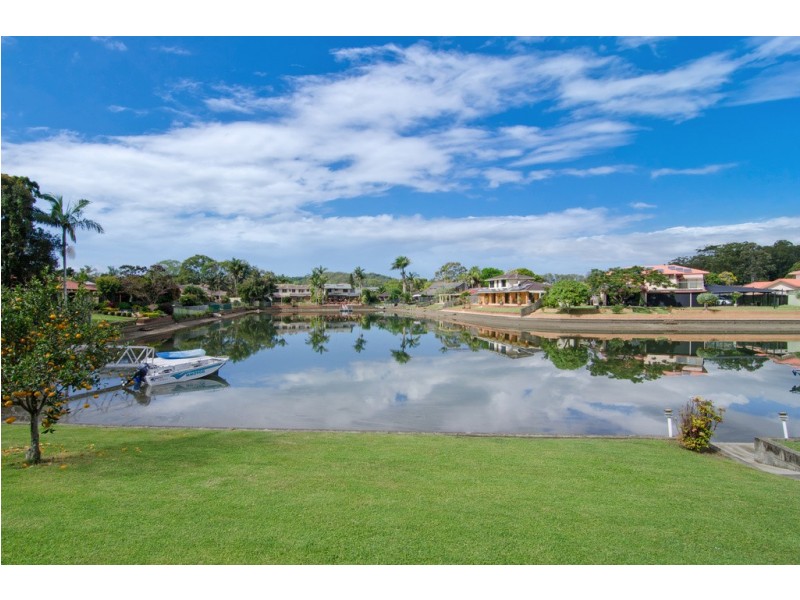 4 Spinnaker Court, Currumbin Waters QLD 4223