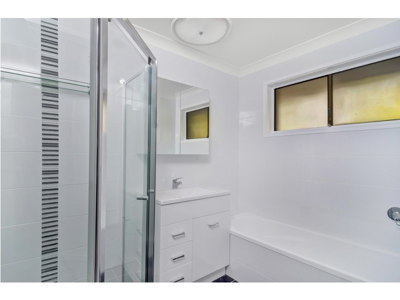 6 Sapwood Court, Elanora QLD 4221