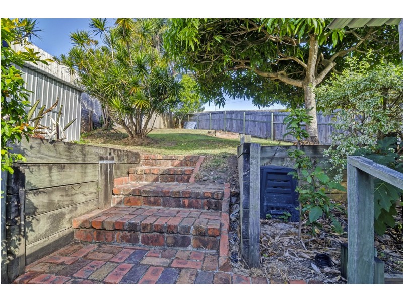 6 Sapwood Court, Elanora QLD 4221