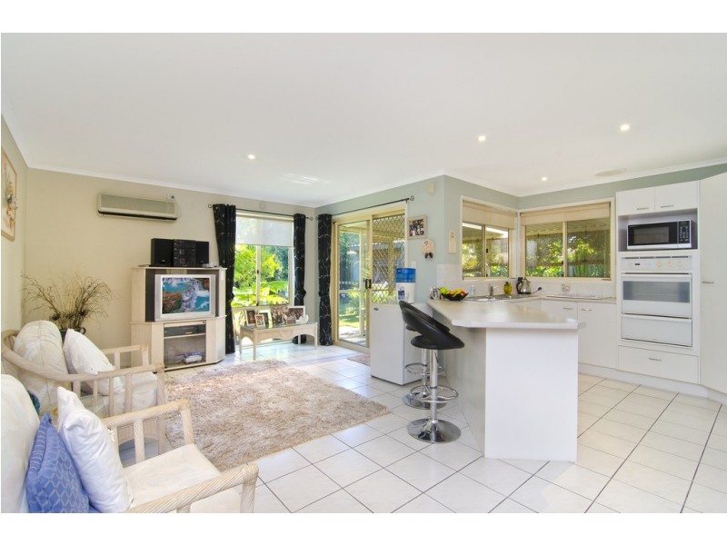 5 Silver Glade Drive, Elanora QLD 4221