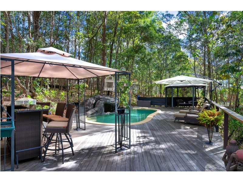 29 Calcita Avenue, Elanora QLD 4221