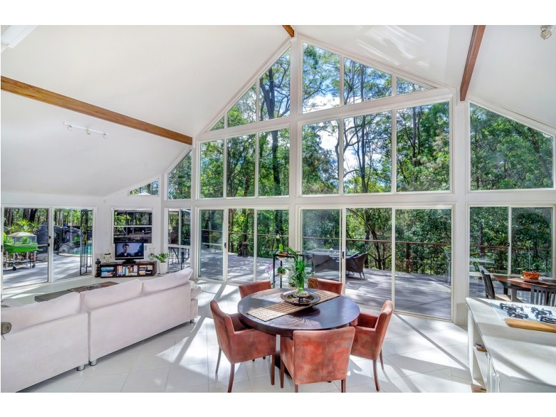 29 Calcita Avenue, Elanora QLD 4221