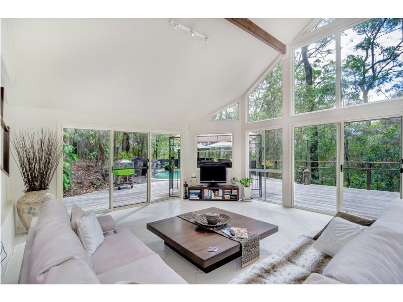 29 Calcita Avenue, Elanora QLD 4221