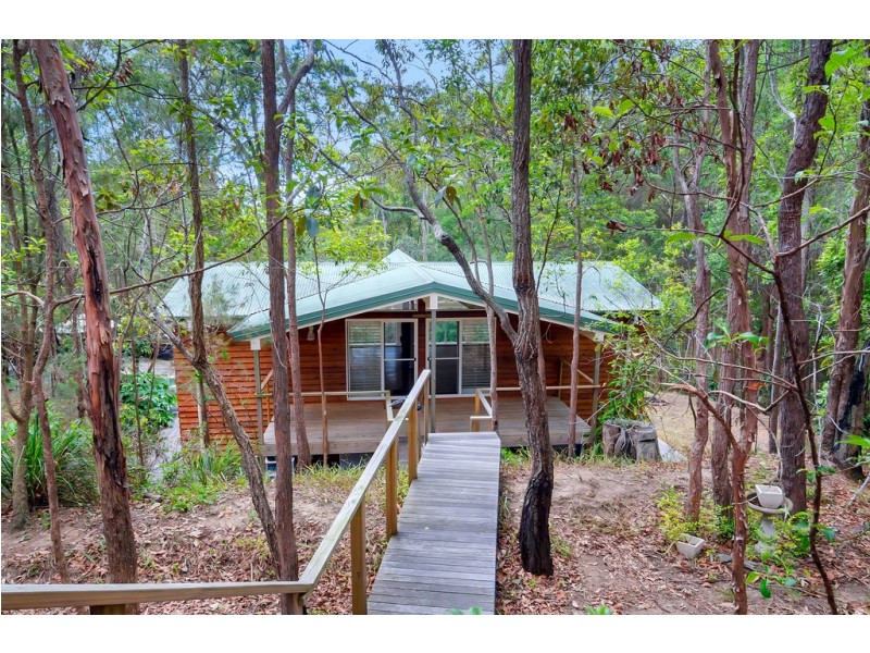 29 Calcita Avenue, Elanora QLD 4221