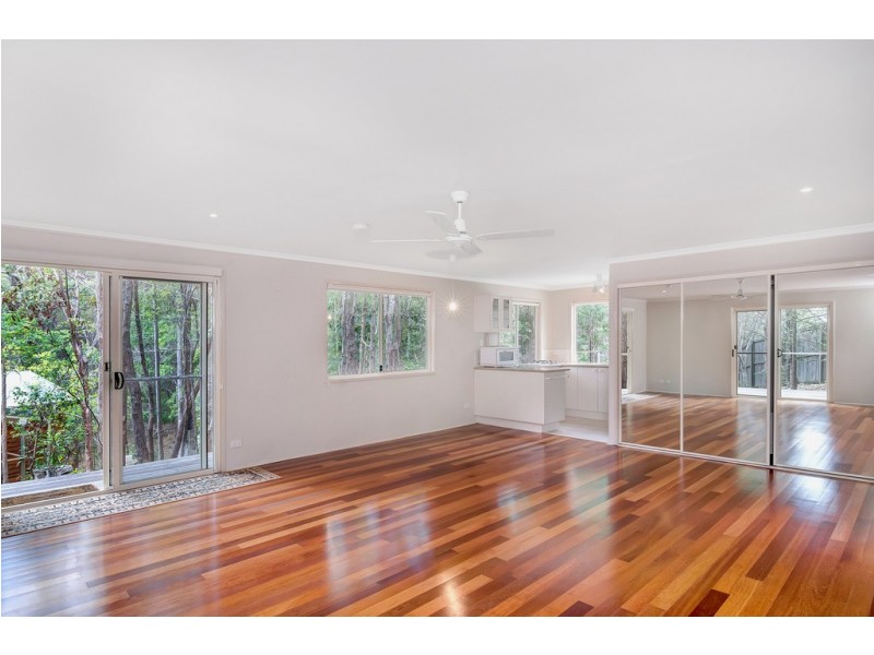 29 Calcita Avenue, Elanora QLD 4221