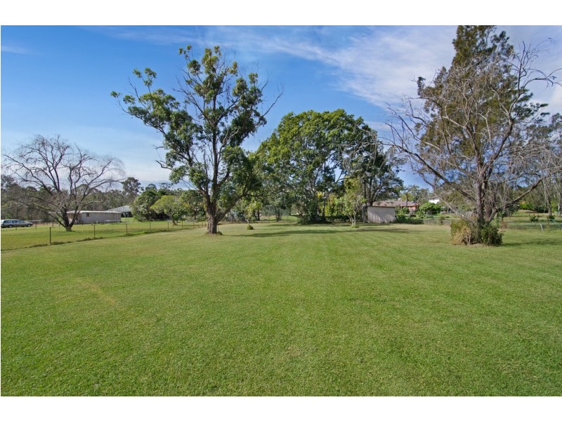 7 Daffodil Street, Tallebudgera QLD 4228