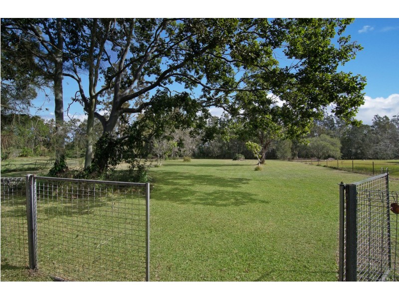 7 Daffodil Street, Tallebudgera QLD 4228