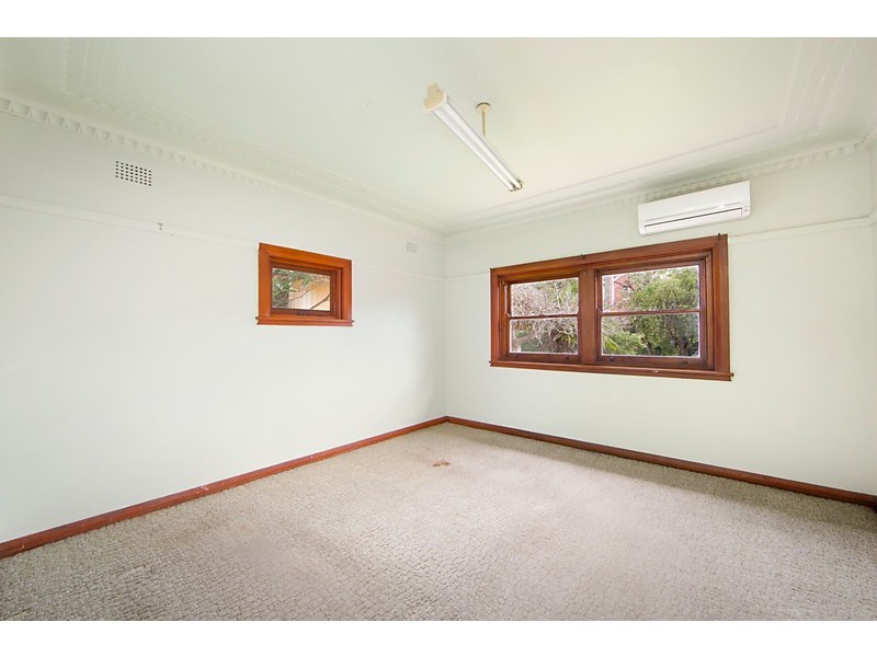 Russell Lea NSW 2046