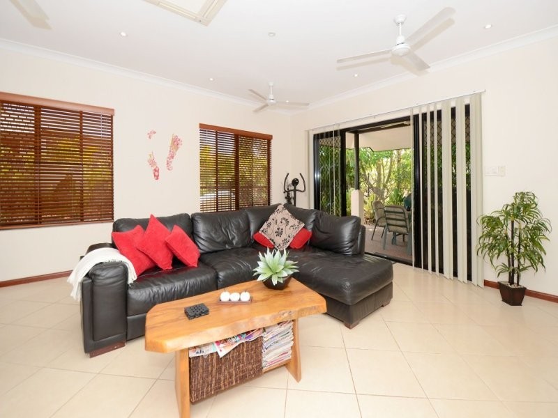 42 Liddy Crescent, Farrar NT 0830