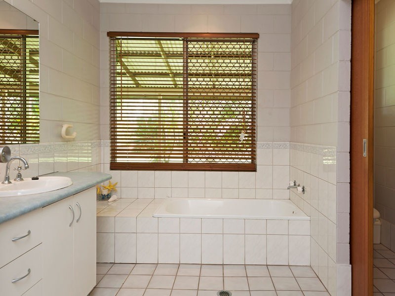 215 Woodcote Crescent, Girraween NT 0836