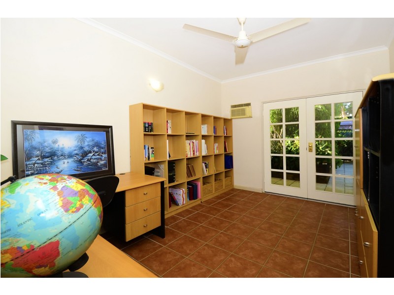 15 Hang Gong Avenue, Driver NT 0830