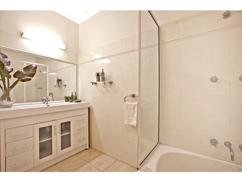 2/2 Hood Terrace, The Gardens NT 0820