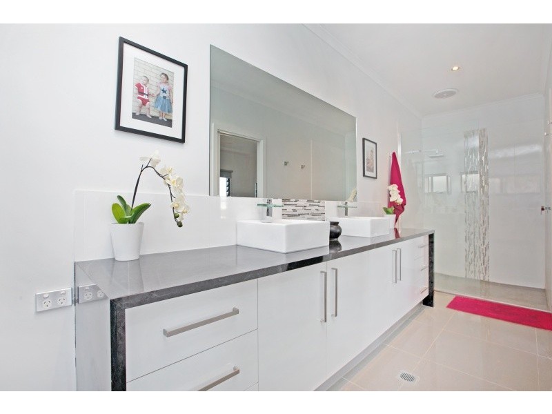 13 Melbourne Street, Johnston NT 0832