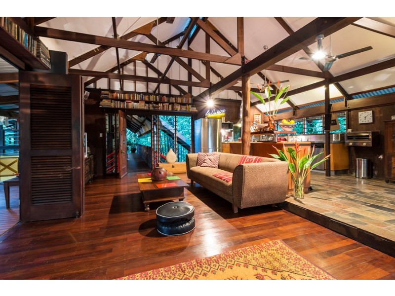 24 Martin  Crescent, Coconut Grove NT 0810