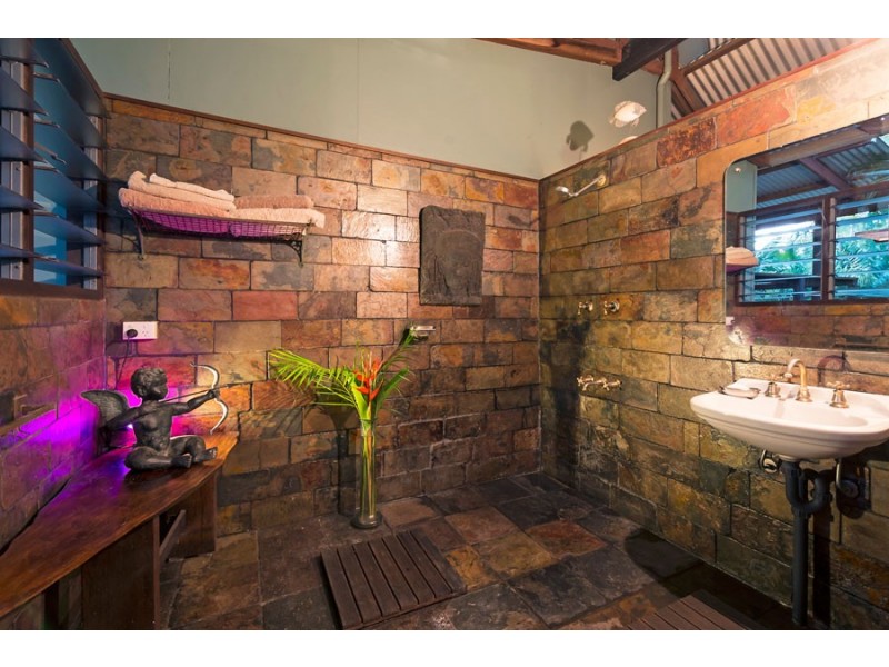 24 Martin  Crescent, Coconut Grove NT 0810