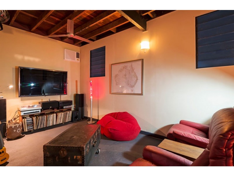 24 Martin  Crescent, Coconut Grove NT 0810