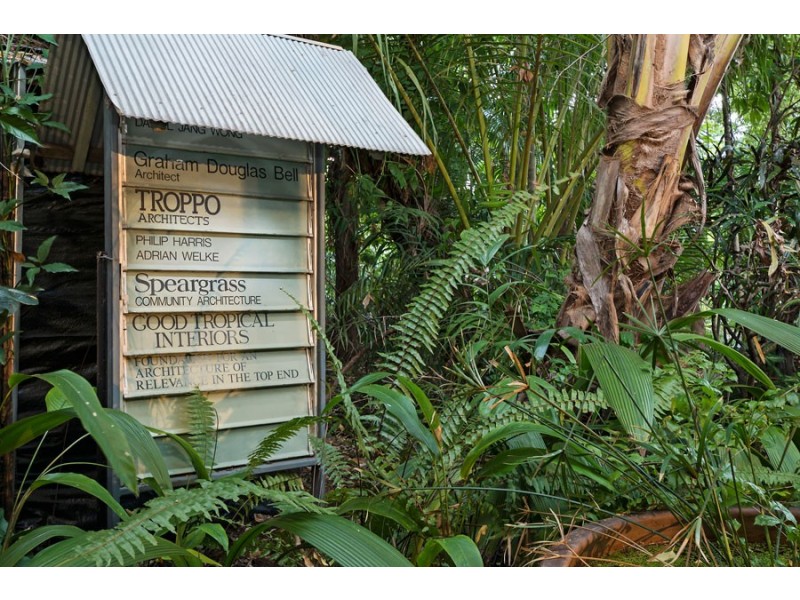 24 Martin  Crescent, Coconut Grove NT 0810