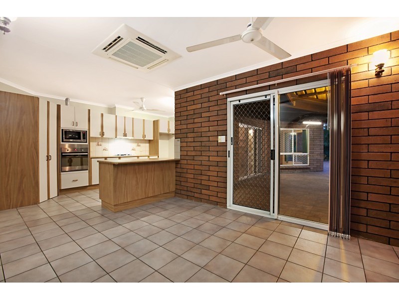 13 Hibernia Crescent, Brinkin NT 0810