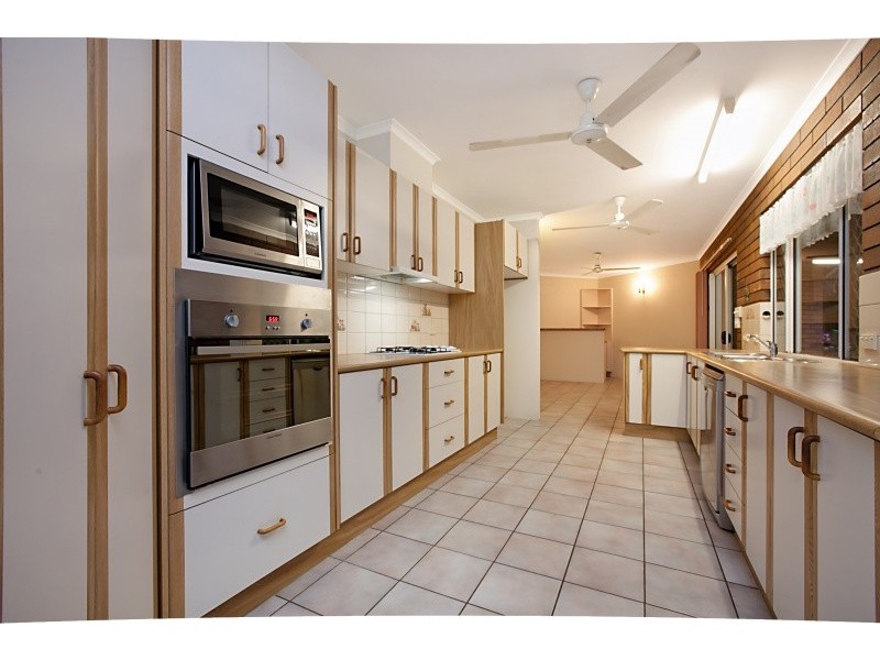 13 Hibernia Crescent, Brinkin NT 0810