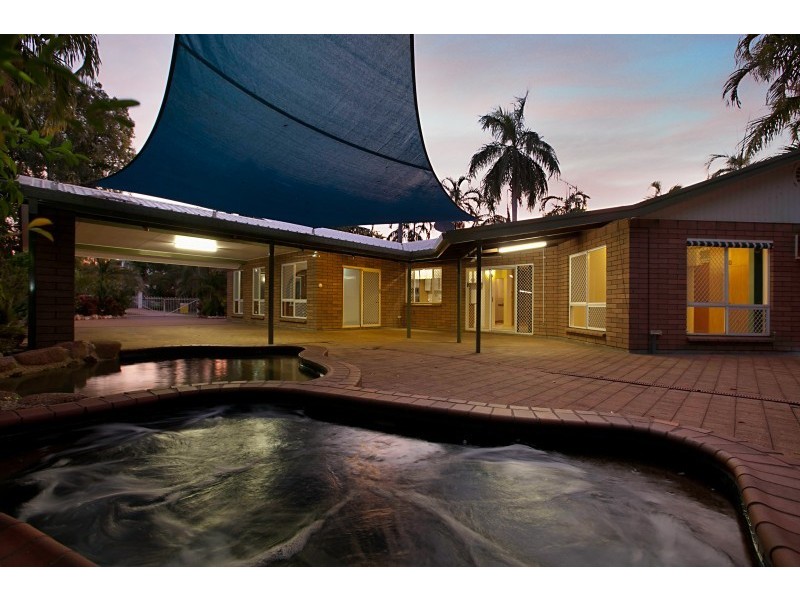 13 Hibernia Crescent, Brinkin NT 0810