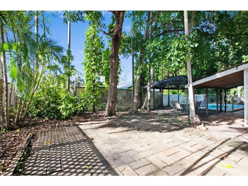 5 Peters Street, Coconut Grove NT 0810