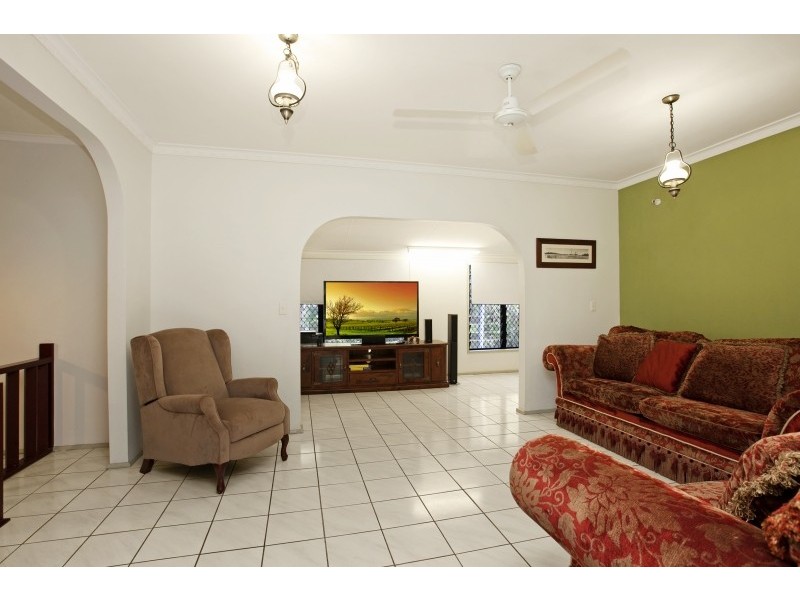 9 Goshawk Court, Leanyer NT 0812