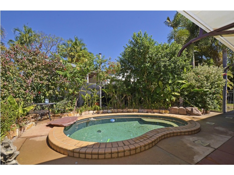 4 Strawbridge Crescent, Moulden NT 0830