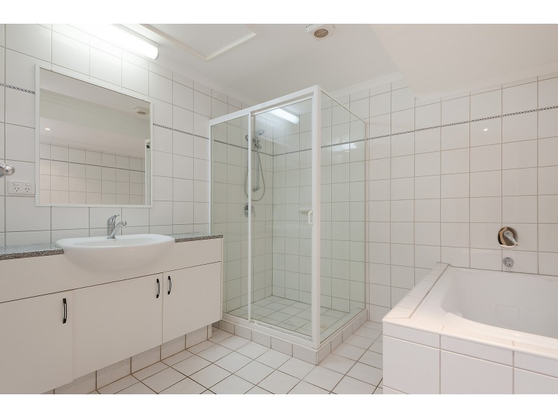 29/24 Harry Chan Avenue, Darwin NT 0800