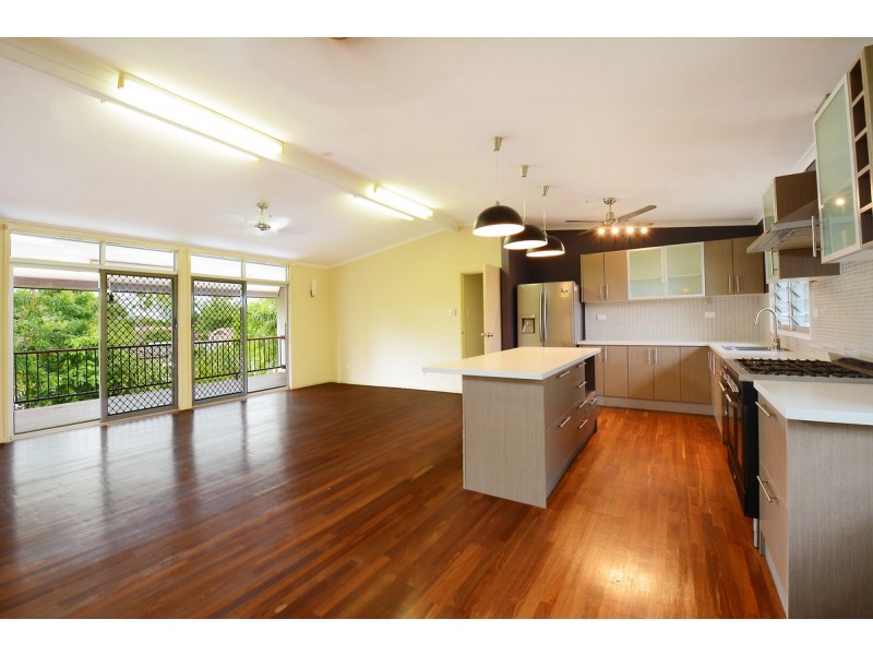 4 Matthews Road, Malak NT 0812