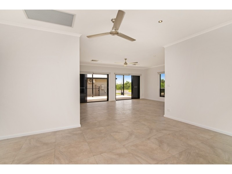 1&2/15 Tall Street, Johnston NT 0832