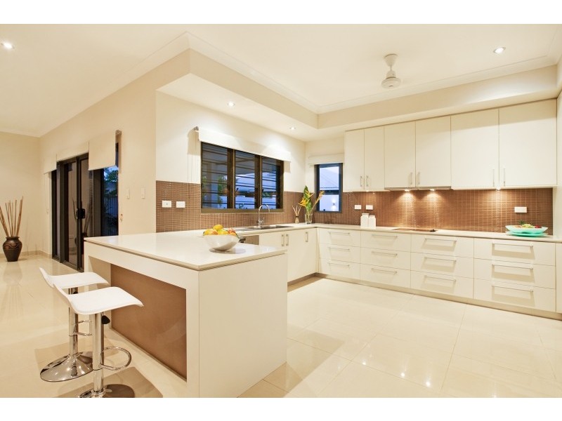 28 Damabila Drive, Lyons NT 0810