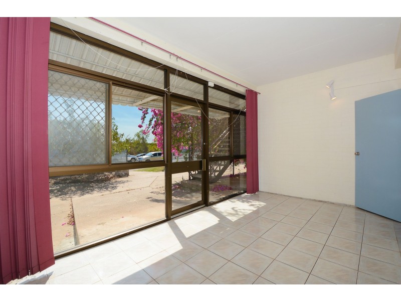 18 Lakeside Drive, Alawa NT 0810