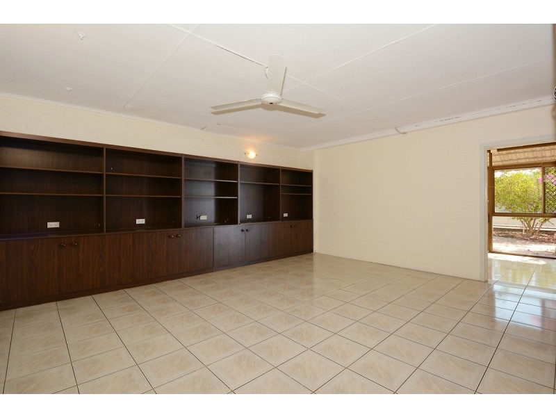 18 Lakeside Drive, Alawa NT 0810