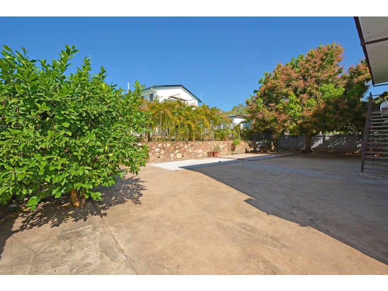 18 Lakeside Drive, Alawa NT 0810