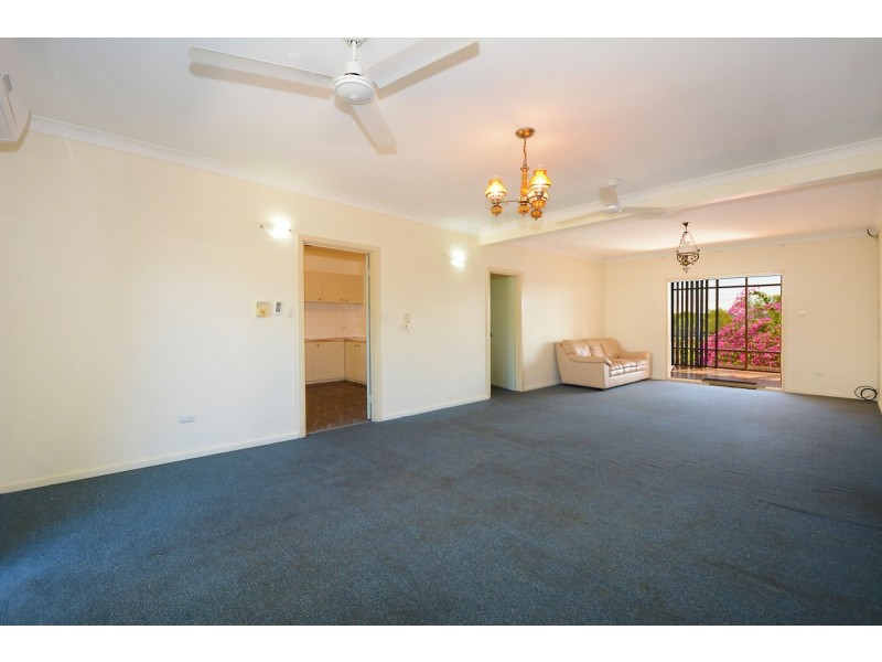 18 Lakeside Drive, Alawa NT 0810