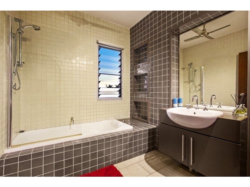 8 Helicia Court, Rosebery NT 0832