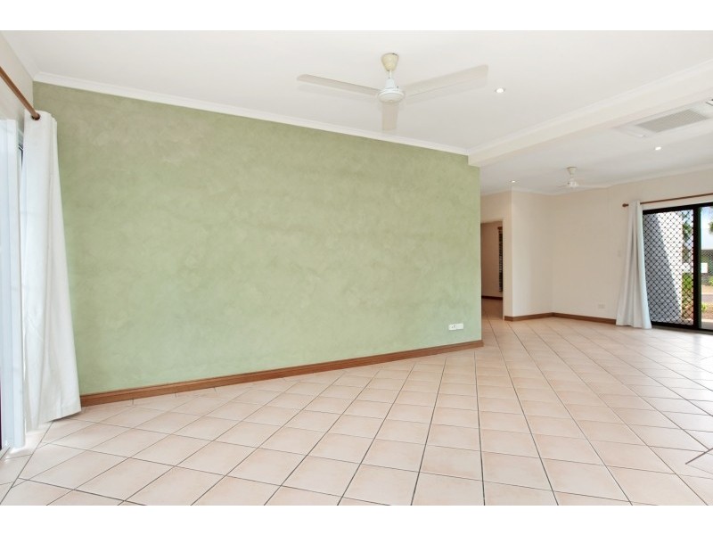 27 Carnoustie Circuit, Marrara NT 0812