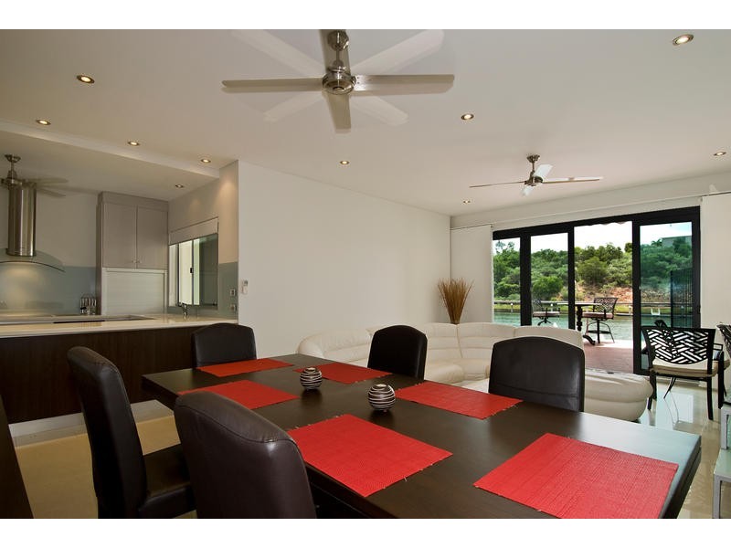 2/18 O’Ferrals Road, Bayview NT 0820