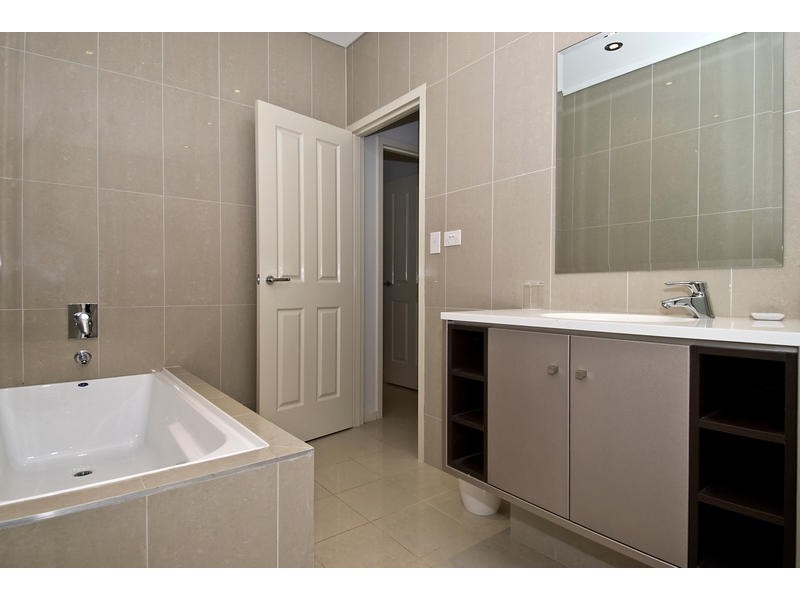 2/18 O’Ferrals Road, Bayview NT 0820