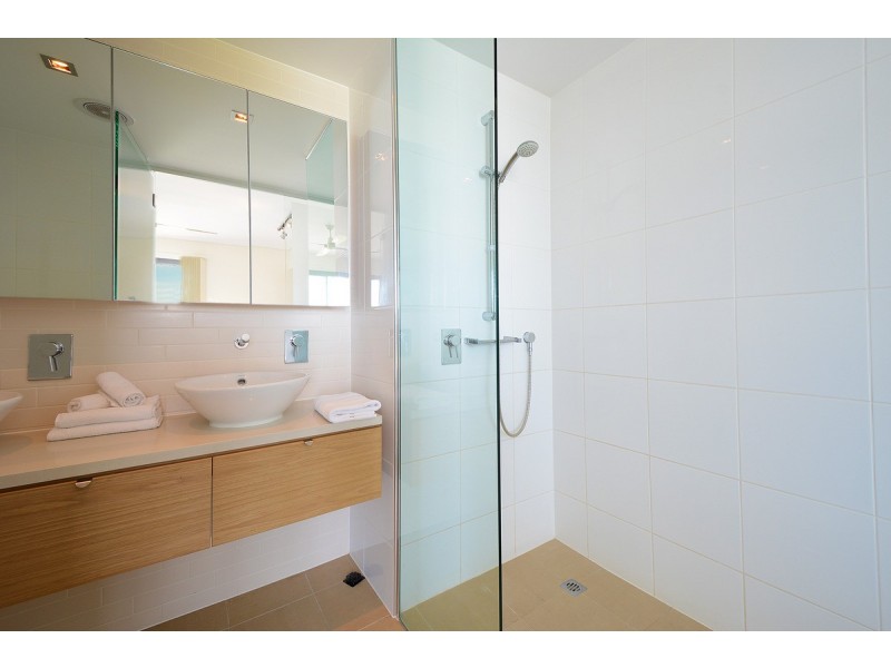 219/19 Kitchener Drive, Darwin NT 0800