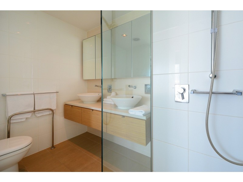 219/19 Kitchener Drive, Darwin NT 0800