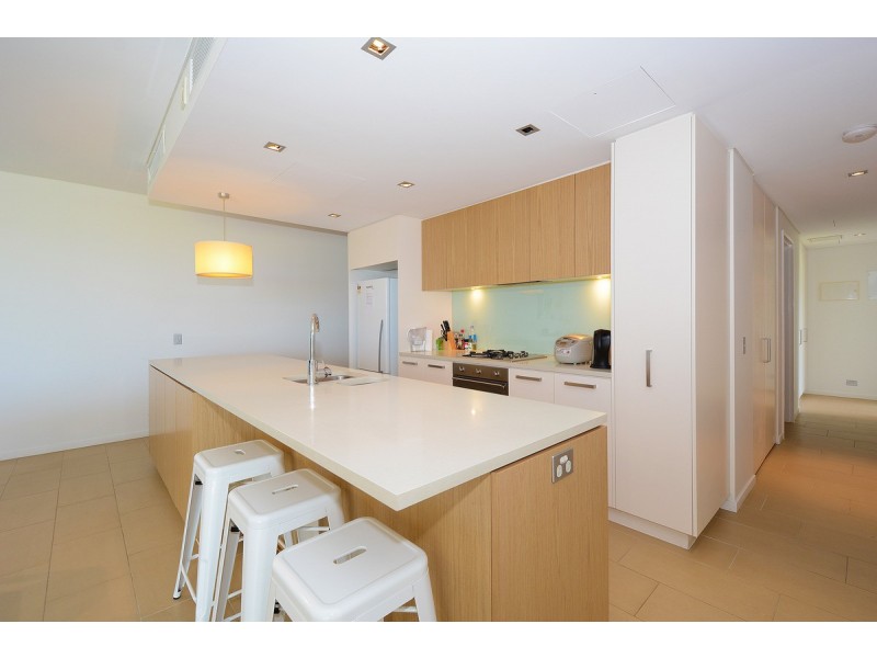 219/19 Kitchener Drive, Darwin NT 0800