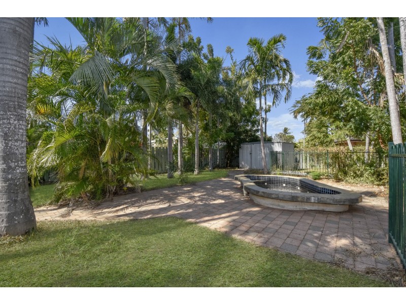 2 Calder Court, Malak NT 0812