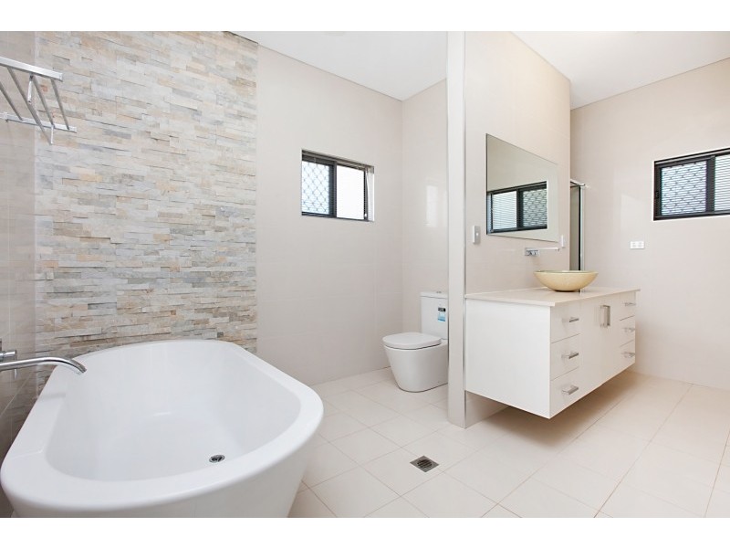 24 Damirrinda Street, Lyons NT 0810