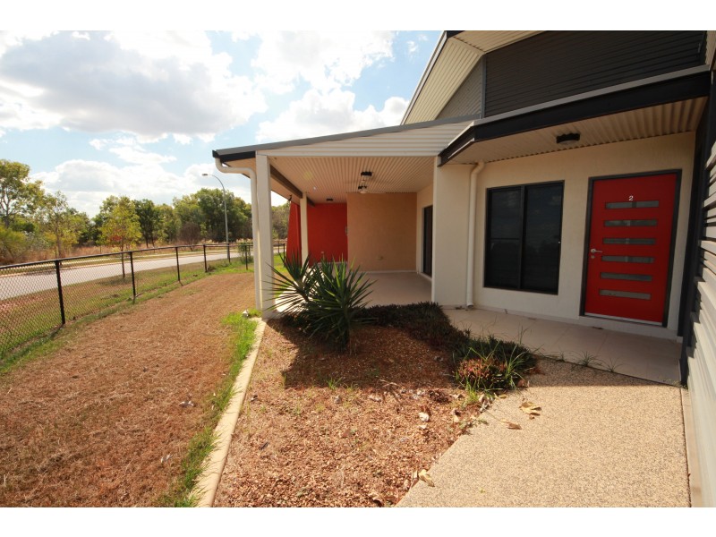2/17 Brisbane Crescent, Johnston NT 0832