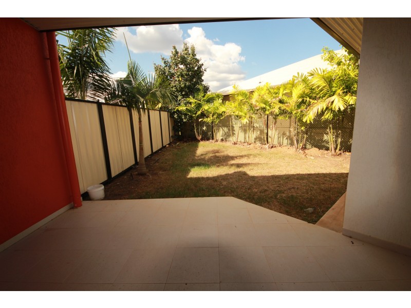 2/17 Brisbane Crescent, Johnston NT 0832