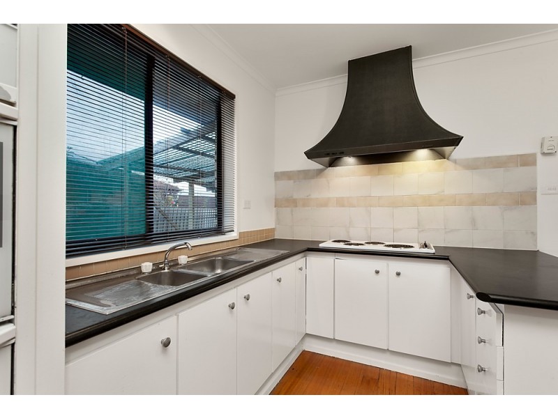 8 Evans Crescent, Laverton VIC 3028