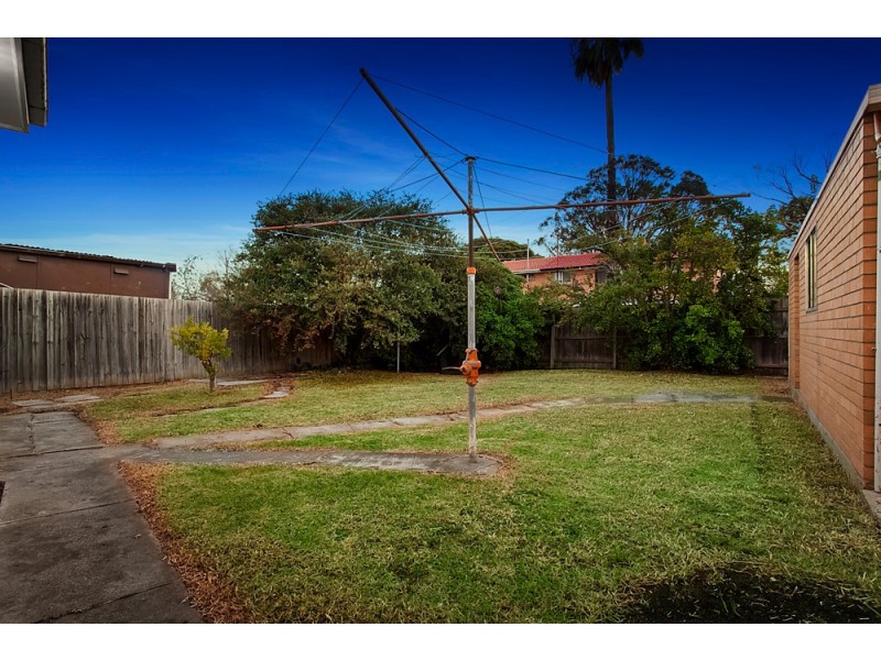 8 Evans Crescent, Laverton VIC 3028