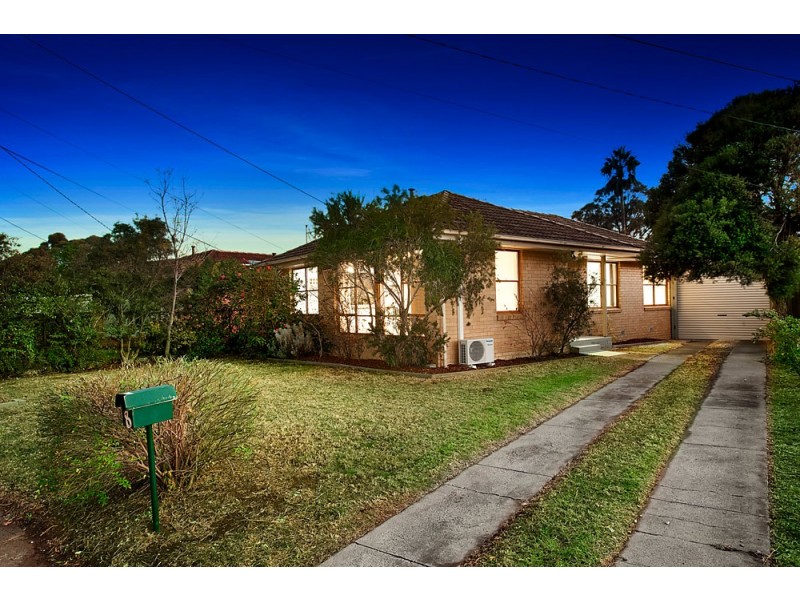 8 Evans Crescent, Laverton VIC 3028